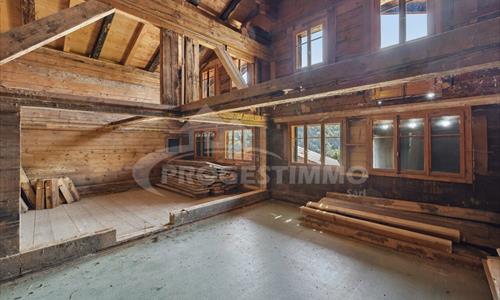 CHALET HISTORIQUE DE 1767 AVEC POTENTIEL DE RÉNOVATION — photo 4