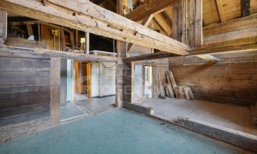 CHALET HISTORIQUE DE 1767 AVEC POTENTIEL DE RÉNOVATION — photo 5