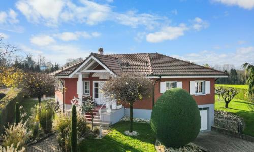 Splendide villa en bordure de zone agricole avec débouchée sur le lac — photo 4