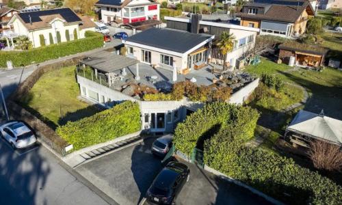 Spacieuse propriété individuelle avec cabinet médical