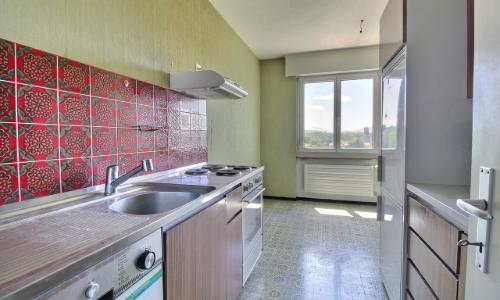 Spacieux appartement familial avec beau potentiel — photo 4