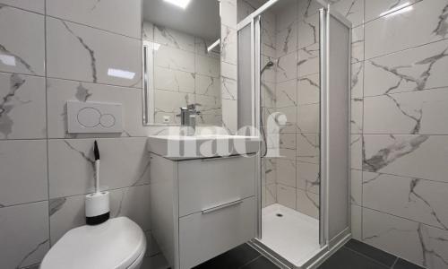 Vaste studio rénové au centre-ville — photo 5