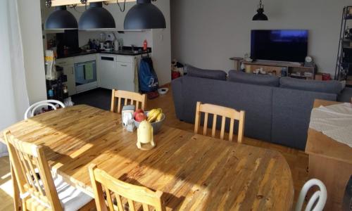 Bel appartement lumineux de 3.5 pièces au 4ème et dernier étage avec ascenseur.