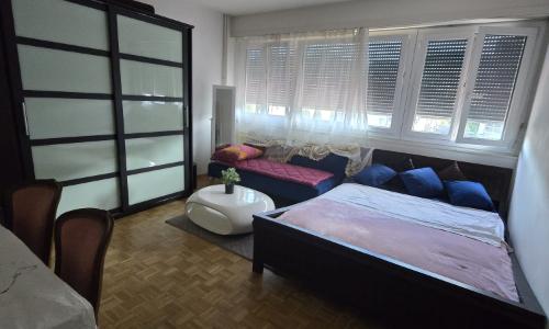  Sous location-Studio Meublé