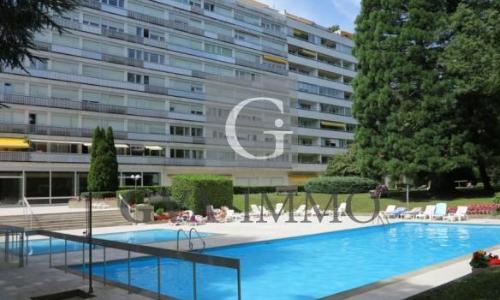 Élégant 2,5 pièces avec loggia et piscine à Chêne-Bougeries