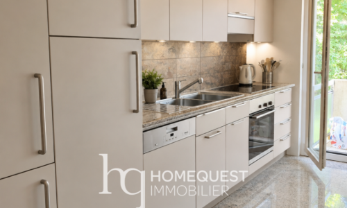 Appartement lumineux de 72 m² avec balcon plein sud, garage-box et potentiel de transformation en 3 pièces, dans un environnement résidentiel recherché à Pully.
