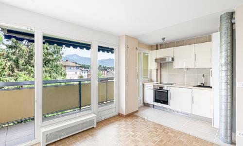 Studio rénové · Balcon ensoleillé · Vue dégagée — photo 5