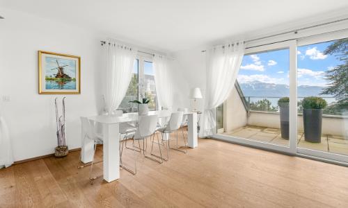 Duplex d'exception avec vue panoramique sur le lac Léman ! — photo 3