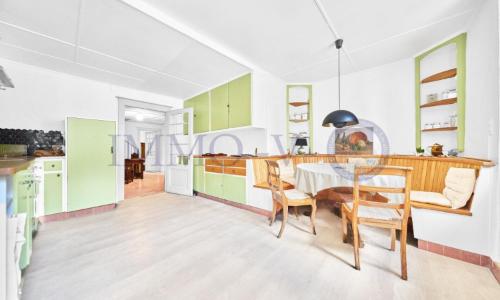 MAISON DE BOURG AVEC CACHET FACE AU LAC — photo 4