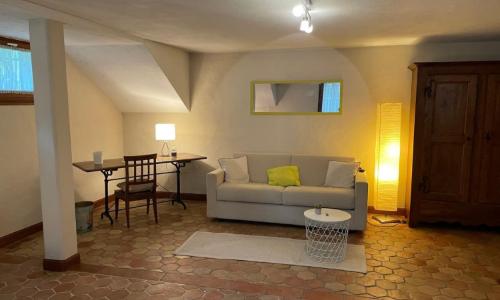 Charmant et lumineux studio meublé