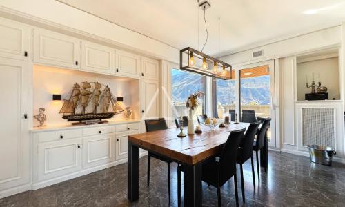 DUPLEX D’EXCEPTION DE 8.5 PIÈCES AVEC ASCENSEUR PRIVATIF ET VUE PANORAMIQUE À SIERRE