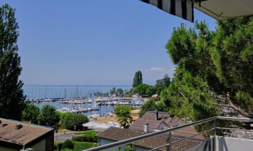 Sublime Attique vue sur le port de Pully