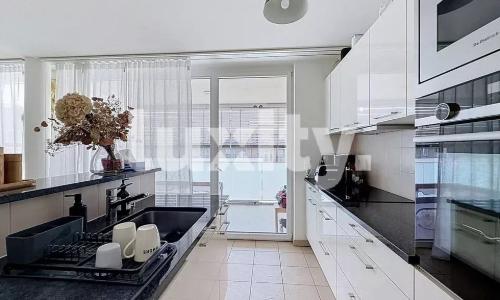 Superbe appartement contemporain de 4.5 pièces à louer ? Centre-ville