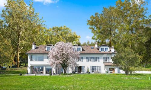 Très belle propriété familiale avec tennis et vue sur le lac, Morges