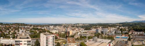 La ville comme décor, la hauteur comme privilège