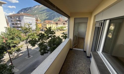 Magnifique appartement de 4.5 pièces entièrement rénové au centre de Sierre