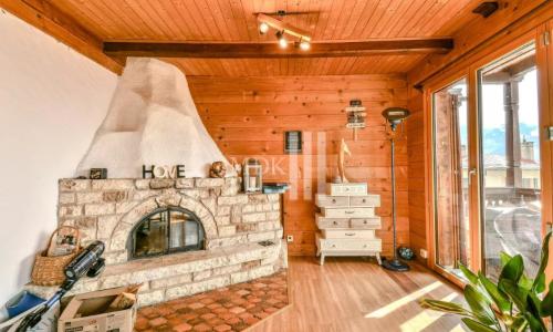 Magnifique chalet comprenant un appartement et un local commercial — photo 3