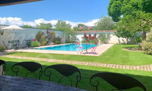 GRANDE MAISON DE MAITRE DE 12 PIECES AVEC BEAUCOUP DE CHARME - JARDIN PRIVATIF & PISCINE - 8 chambres — photo 3