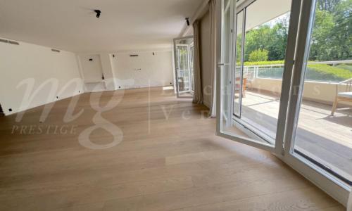 SUPERBE APPARTEMENT DE 7 PIECES DE 250 m2 AVEC LARGE TERRASSE -+ 3 BALCONS ET VUE DEGAGEE — photo 3