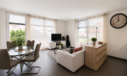 Spacieux appartement meublé de 2,5 pièces avec balcon – Romont