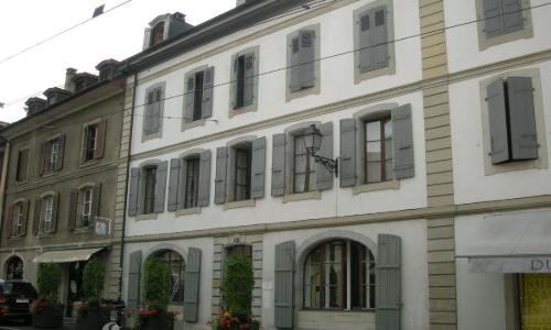 Appartement dans un ancien immeuble au coeur de Carouge
