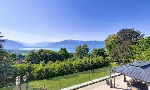 Propriété avec vue panoramique et rendement locatif