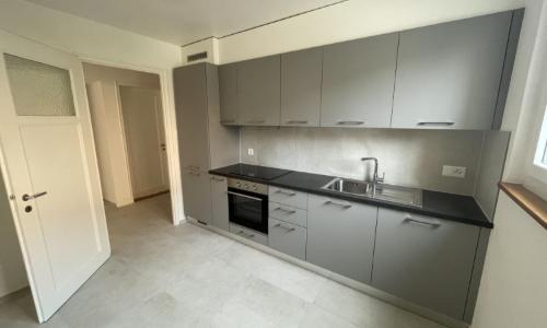 Appartement rénové de 3 pièces — photo 2