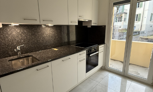 Bel appartement de 3 pièces au 1er étage à Neuchâtel — photo 2