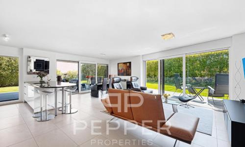 Splendide rez-de-jardin aux extérieurs remarquables — photo 3
