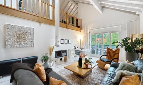 Grand duplex rénové de 235 m2 - Bernex