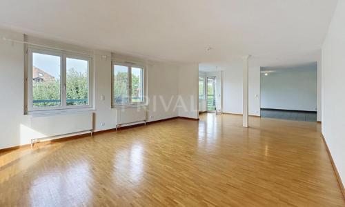 En exclusivité - Appartement de 9 pièces avec balcons et parkings à Sézenove - Bernex