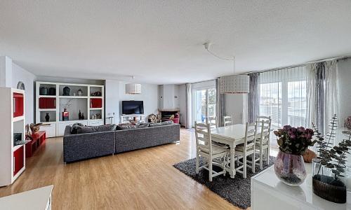 Appartement en attique de 5.5 pièces avec deux terrasses et deux balcons — photo 3