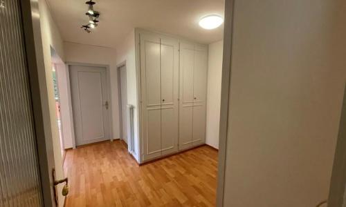 Spacieux appartement de 5 pièces traversant entouré de verdure — photo 3