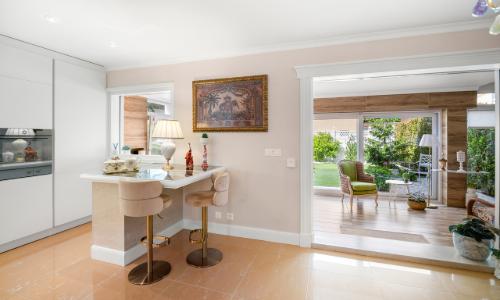 Villa 5,5 pièces au charme méditerranéen avec jardin et cuisine d'été — photo 4
