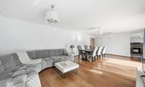 À DEUX PAS DES RIVES — SPACIEUX ATTIQUE AVEC BALCON ET VUE LAC — photo 2