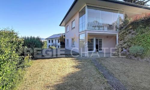 Charmant appartement avec terrasse et jardin