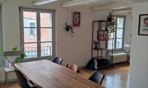 CHARMANT APPARTEMENT TRES BIEN SITUE ET AVEC CACHET — photo 5