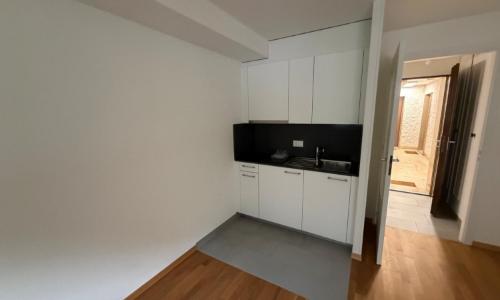 Studio au 11ème étage — photo 2