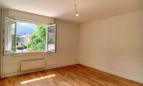 Bel appartement rénové de 3 pièces au 1er étage — photo 3