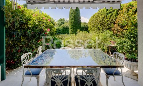 Appartement lumineux avec terrasse, proche du Lac et commerces