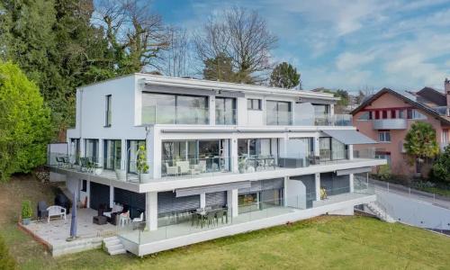 Très bel appartement neuf avec vue panoramique sur le Lac et les Alpes