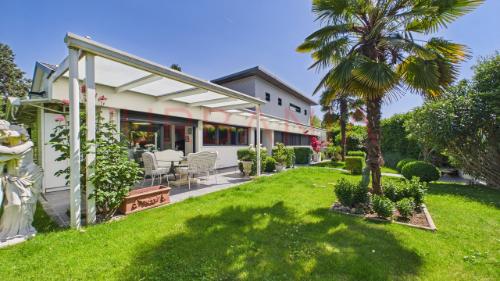 Villa familiale rénovée avec piscine et grand terrain — photo 4